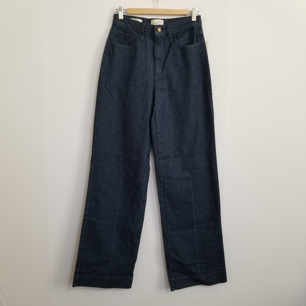 NWOT High Rise Wide Leg Jeans Size 6 Long!